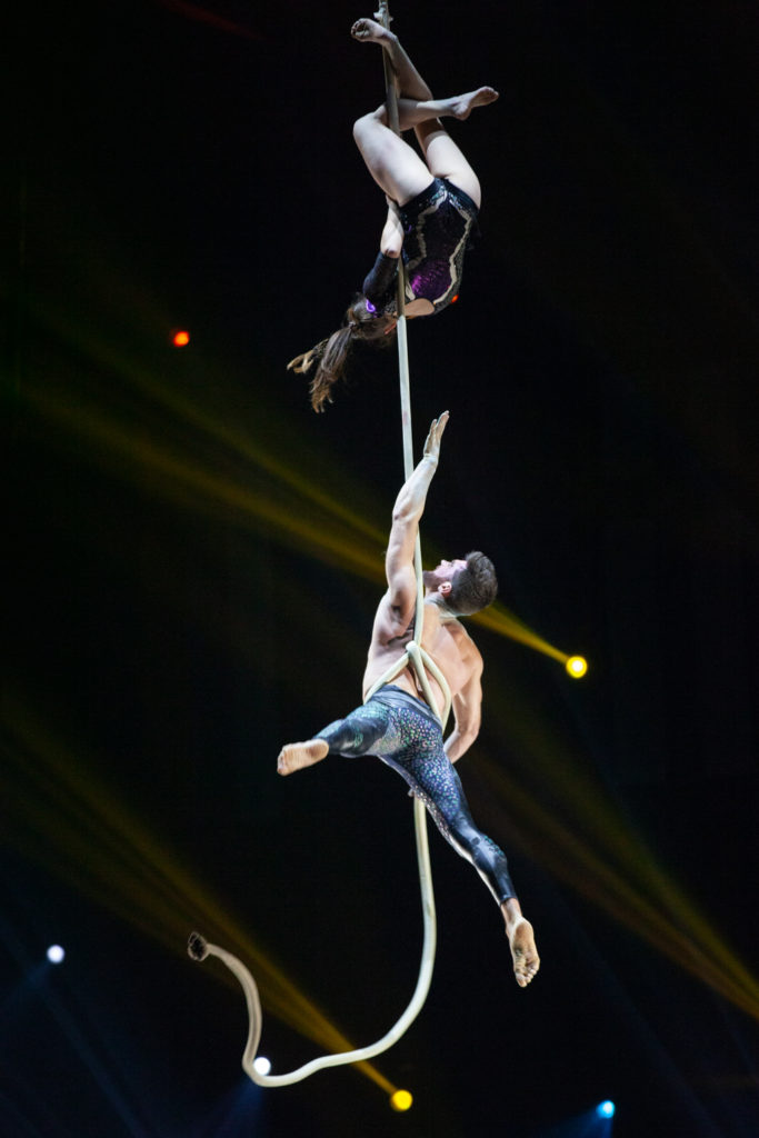 Festival Cirque Arobatie En l'air tenu par une cordeEvènement Photo Tom Atome