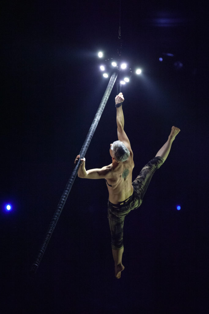 Festival Cirque Arobatie Poutre dans les airs Evènement Photo Tom Atome