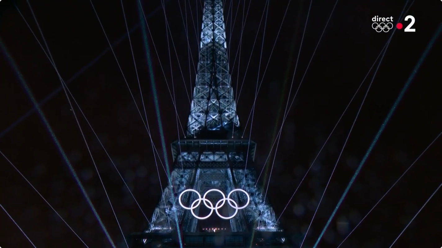 Céline Dion Safety Harness — Paris 2024 Olympics Opening Ceremony on the Eiffel Tower — photo 2