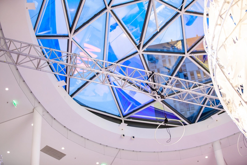 Aerial Hoop at Beaugrenelle — 14m Suspended Bridge, Paris Christmas Event — photo 3